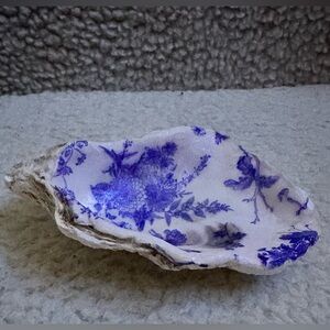 Handmade Decorative Shell Jewelry Dish